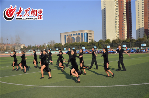 足球"乐"校园——薛城区舜耕中学首届校长杯校园足球联赛决赛