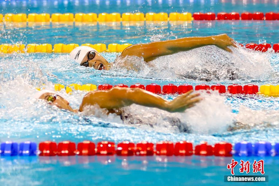 中国队获军运会女子4x200米自由泳接力冠军