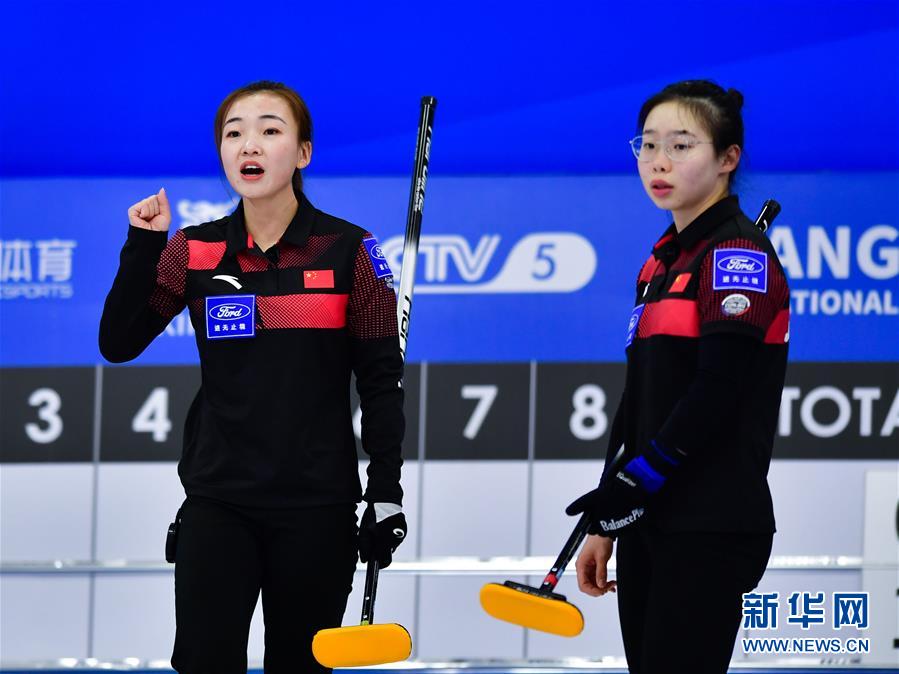 青海国际冰壶精英赛：中国战胜加拿大