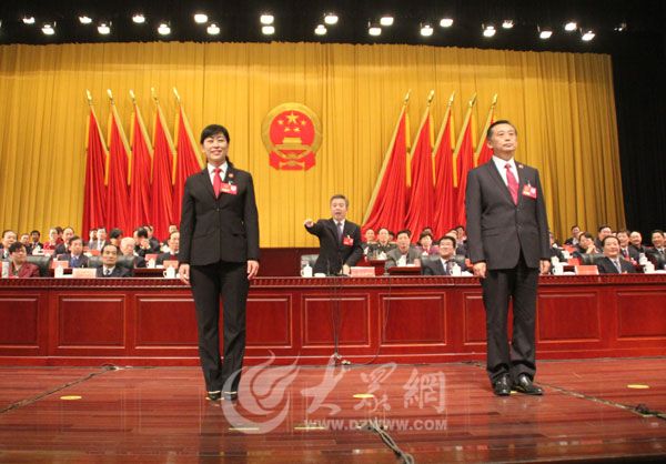 孙英(女)当选为市中级人民法院院长,张敬艳当选为市人民检察院检察长