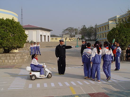 薛城区临山小学图片