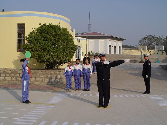 薛城区临山小学图片